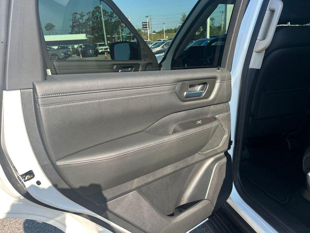 new 2025 Nissan Armada car