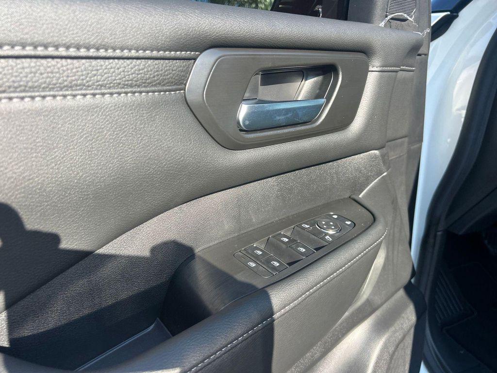 new 2025 Nissan Armada car
