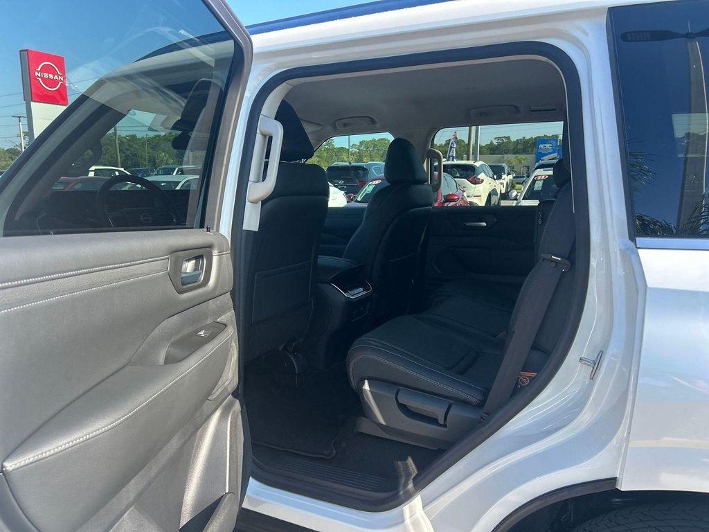 new 2025 Nissan Armada car