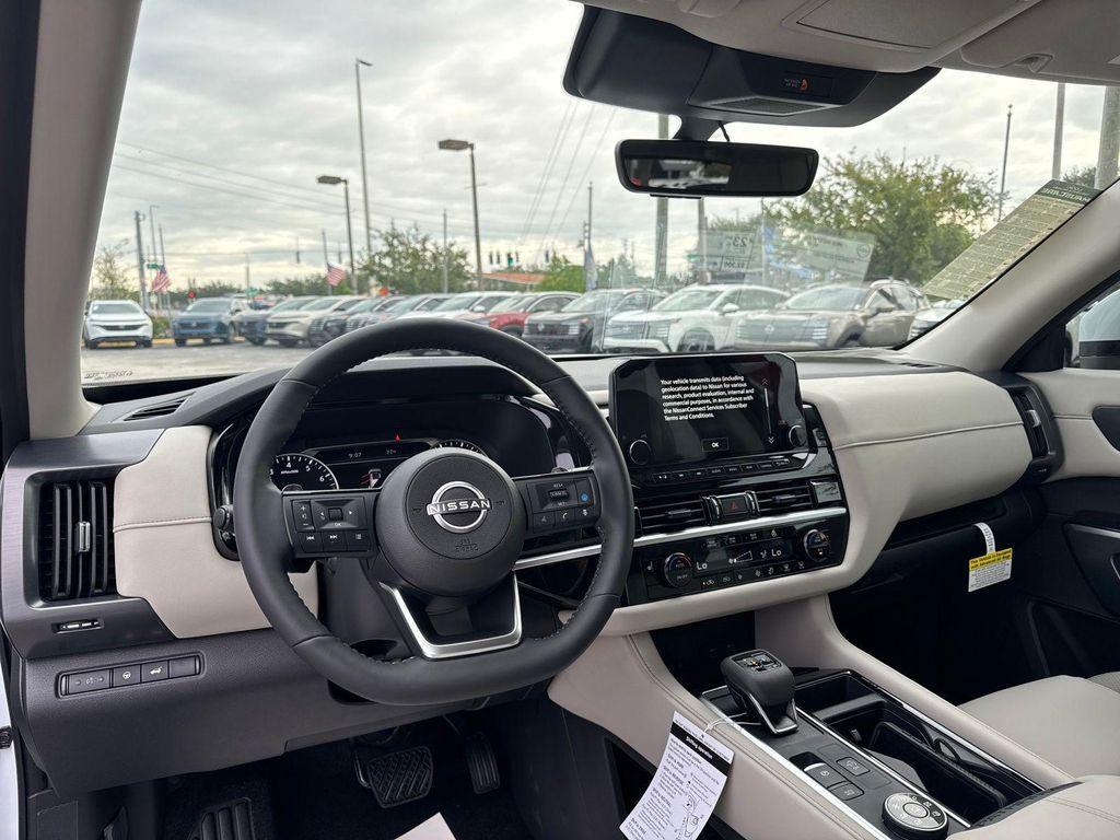 new 2025 Nissan Pathfinder car
