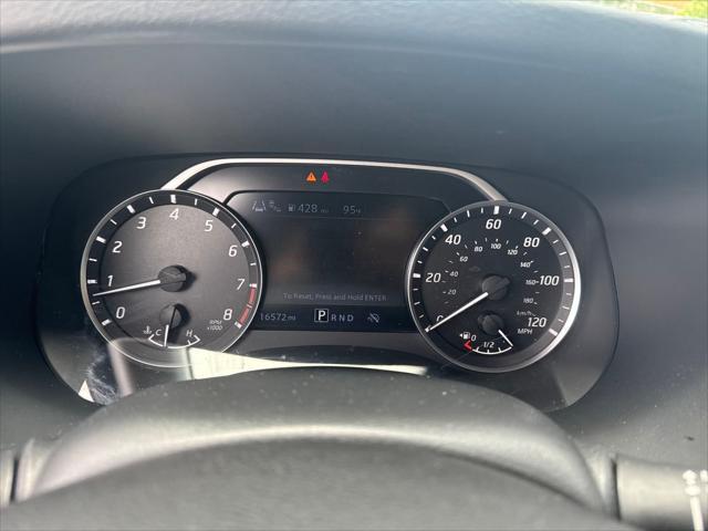 used 2024 Nissan Frontier car, priced at $30,922