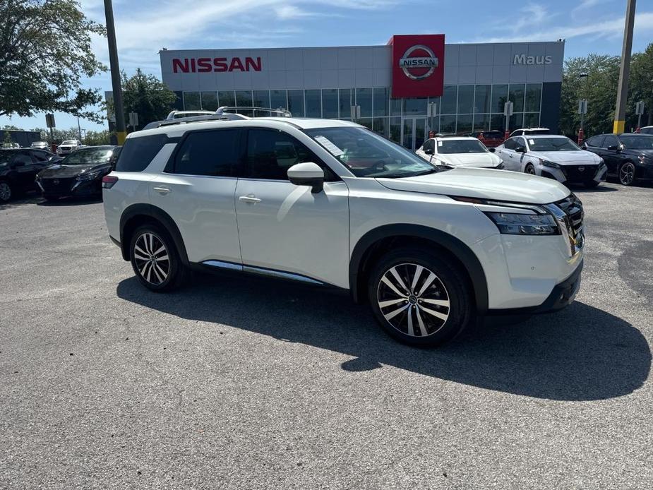 new 2024 Nissan Pathfinder car, priced at $49,491