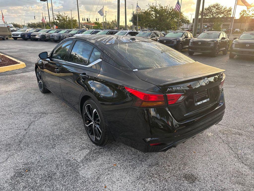 new 2025 Nissan Altima car