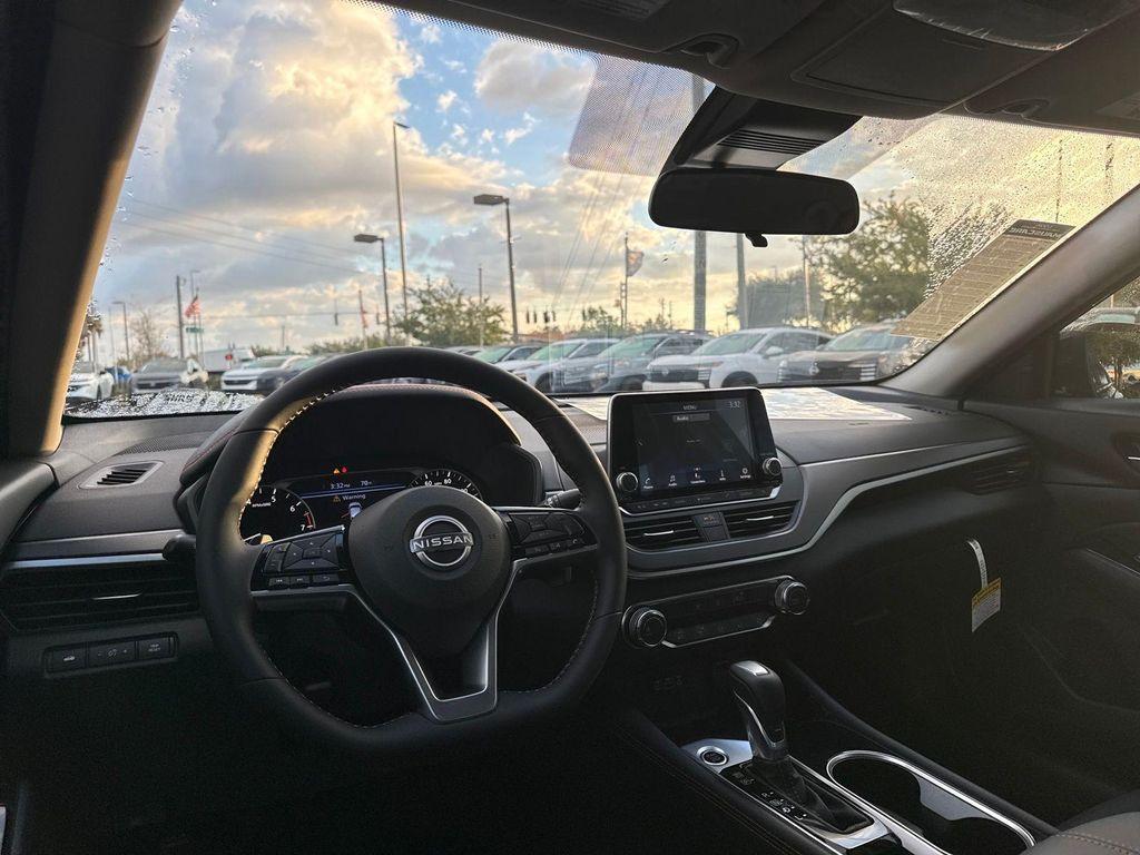 new 2025 Nissan Altima car