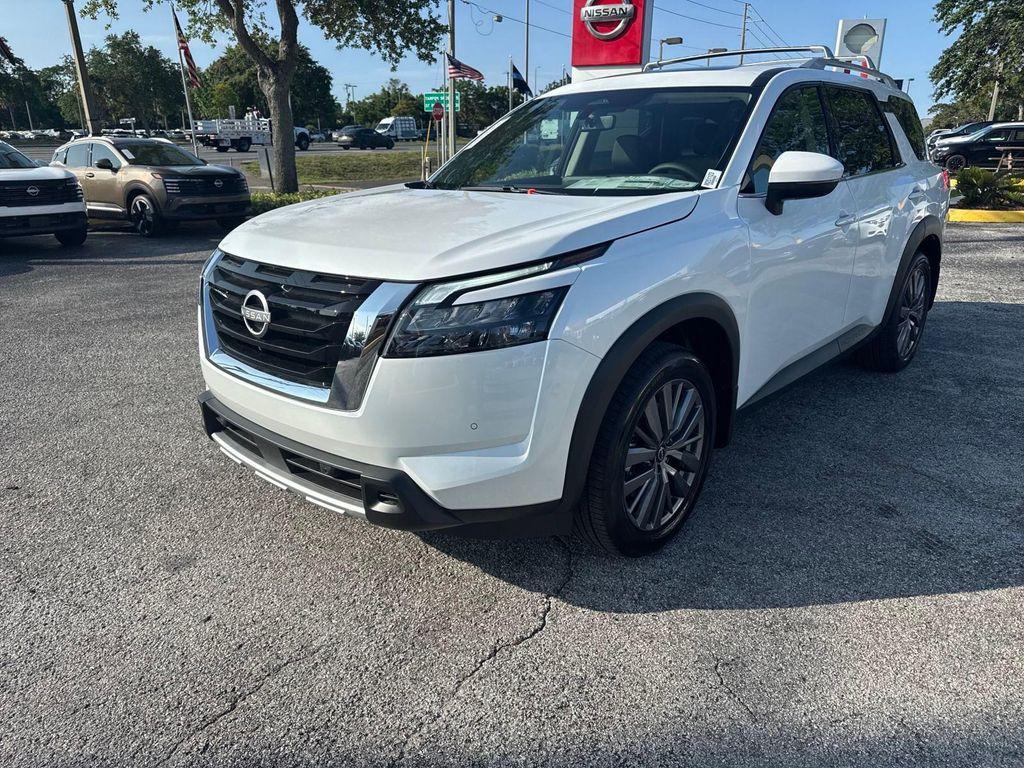 new 2025 Nissan Pathfinder car