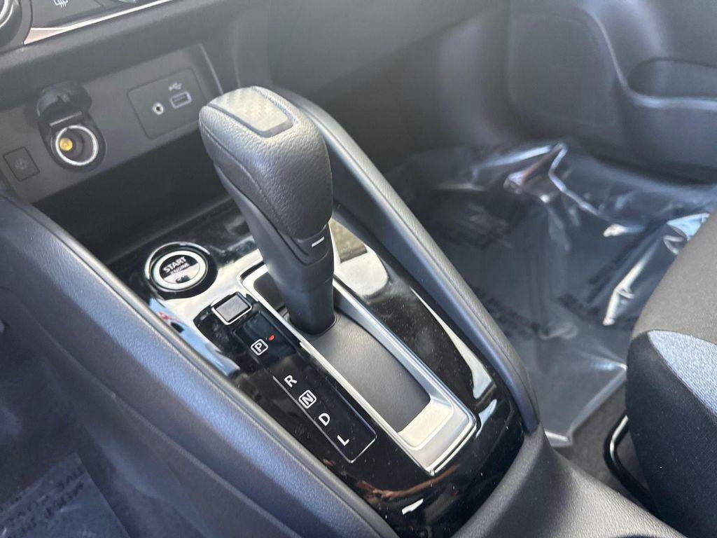 new 2025 Nissan Versa car