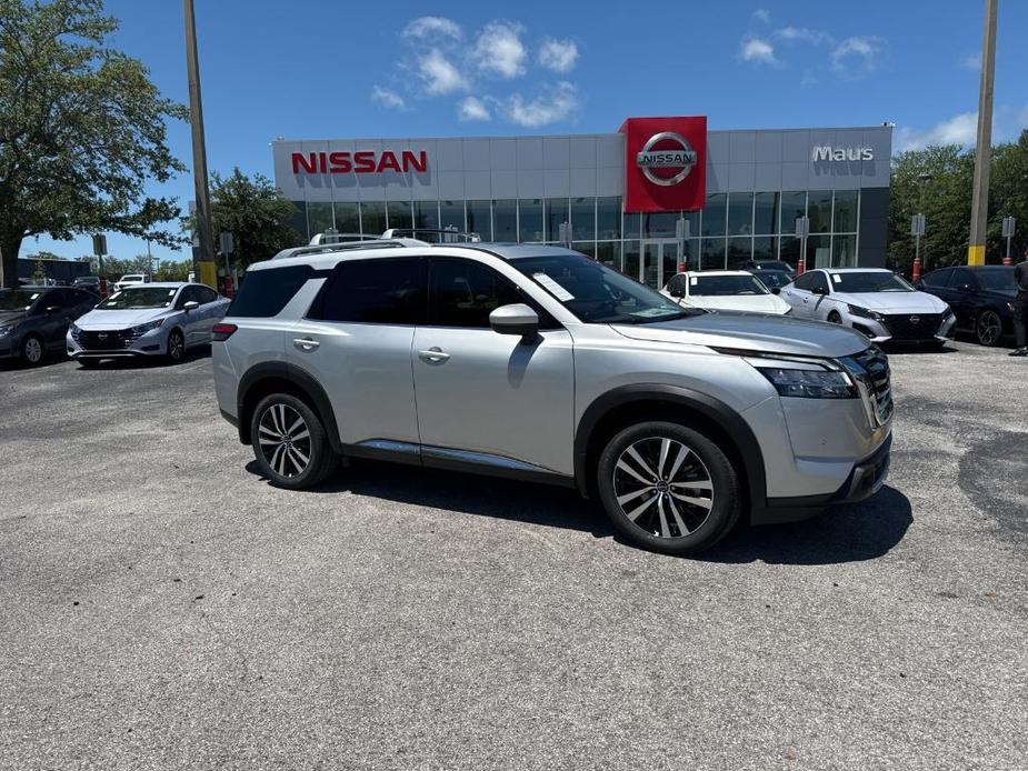 new 2024 Nissan Pathfinder car, priced at $48,770