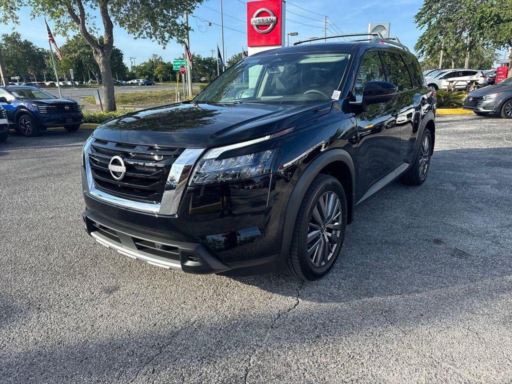 new 2025 Nissan Pathfinder car