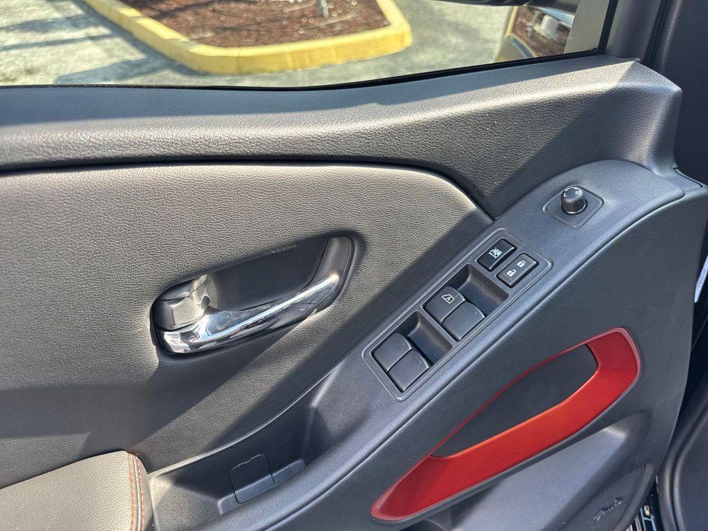 new 2025 Nissan Frontier car