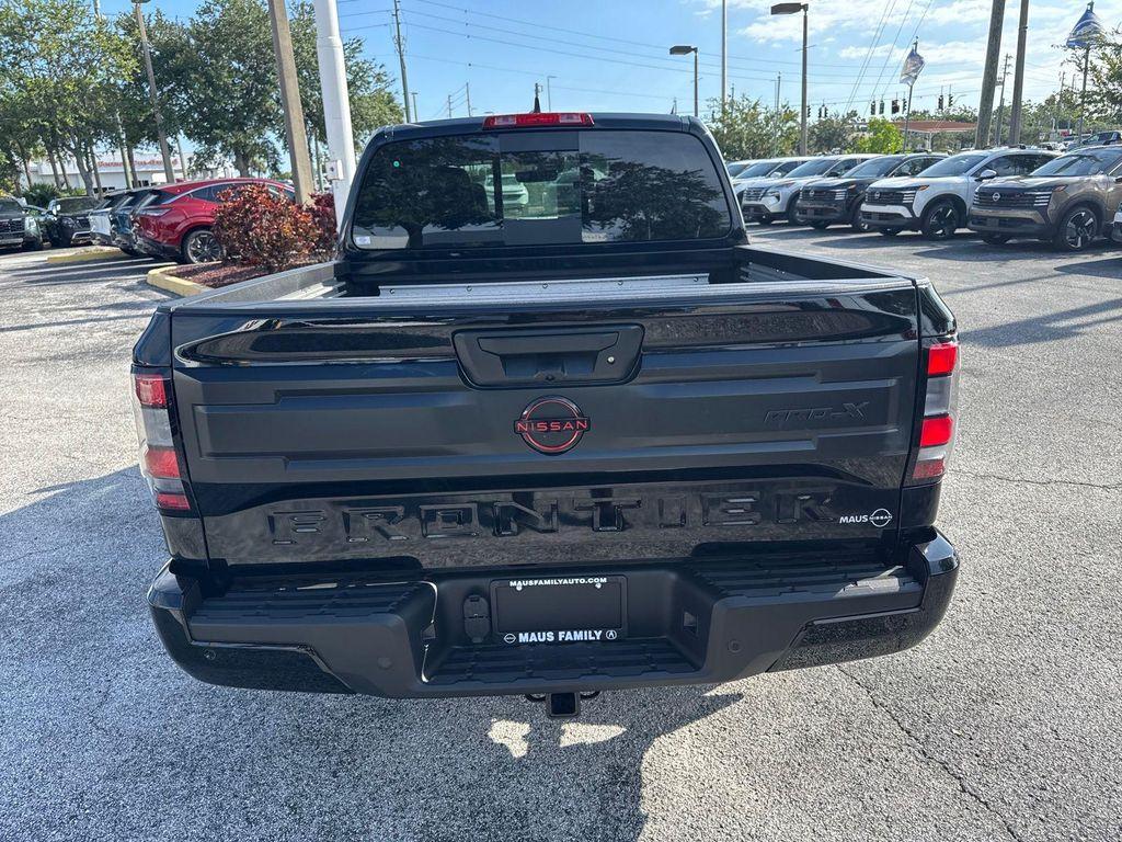 new 2025 Nissan Frontier car