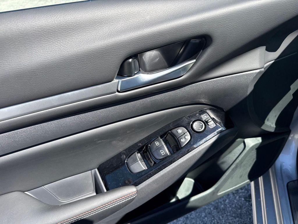 new 2025 Nissan Altima car