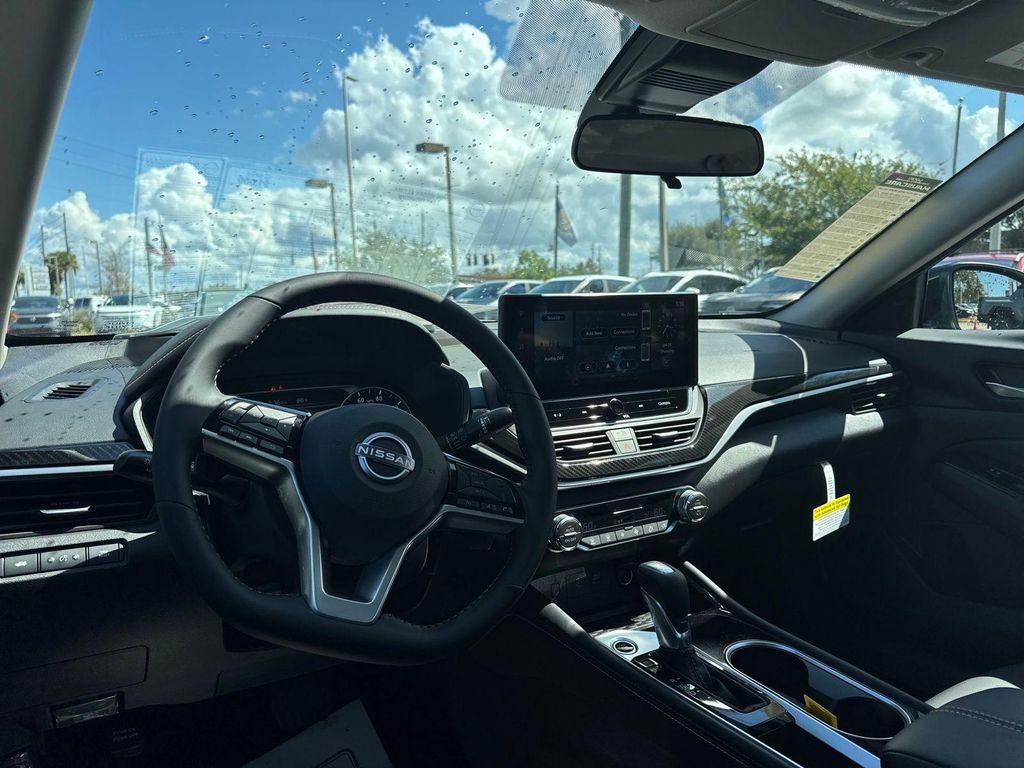 new 2025 Nissan Altima car
