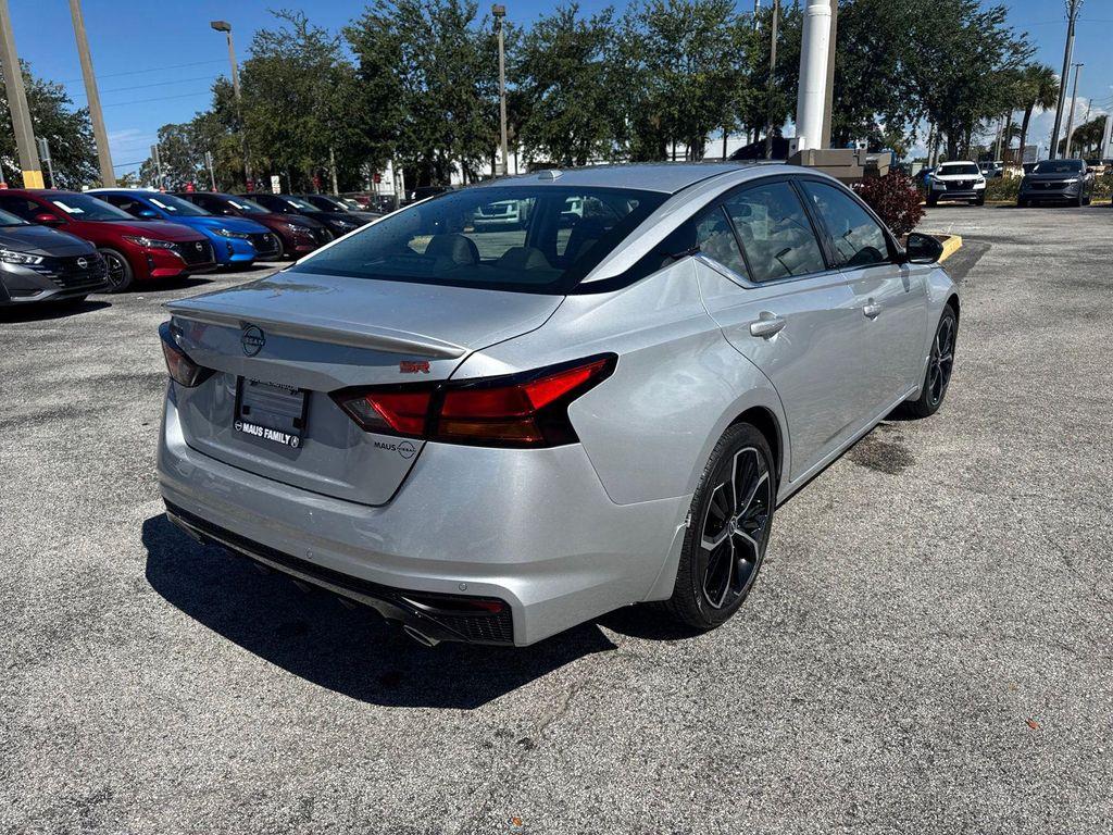 new 2025 Nissan Altima car