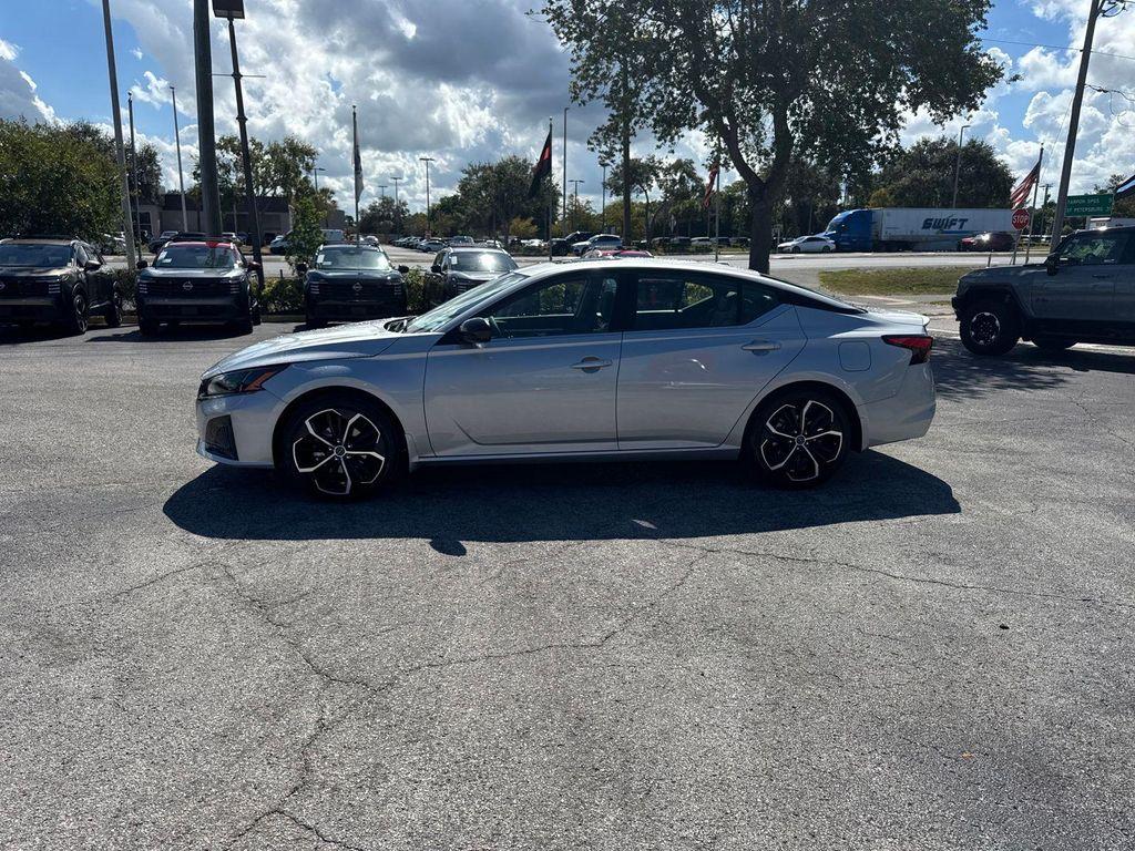 new 2025 Nissan Altima car