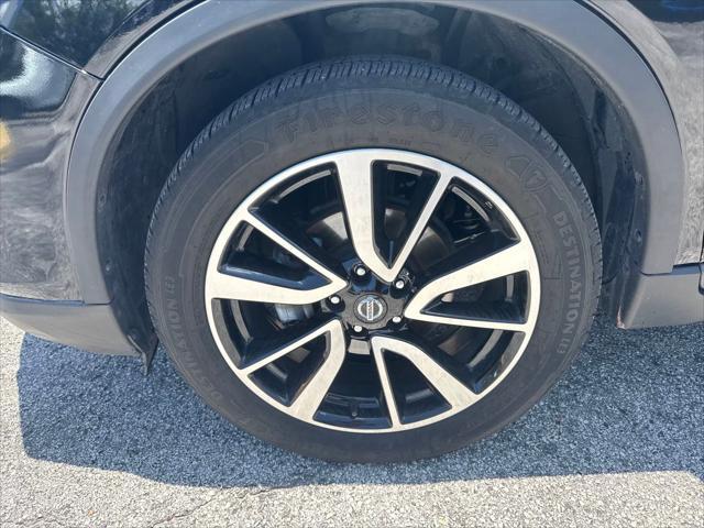 used 2020 Nissan Rogue car, priced at $17,999