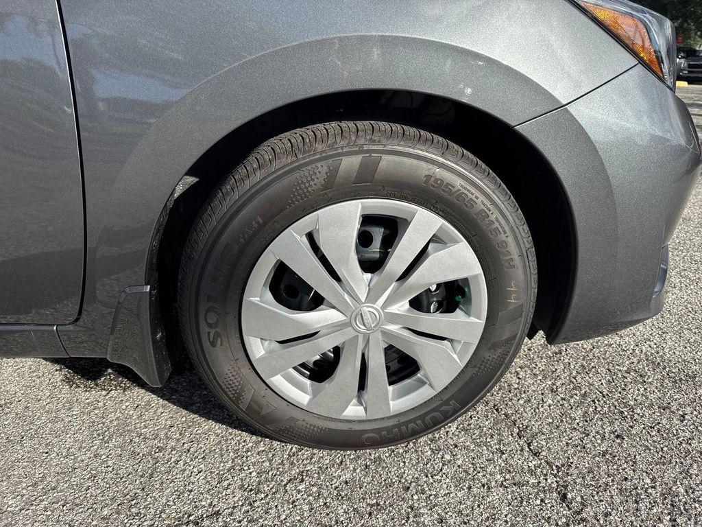 new 2025 Nissan Versa car