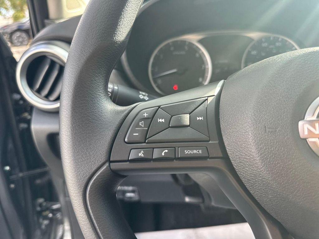 new 2025 Nissan Versa car
