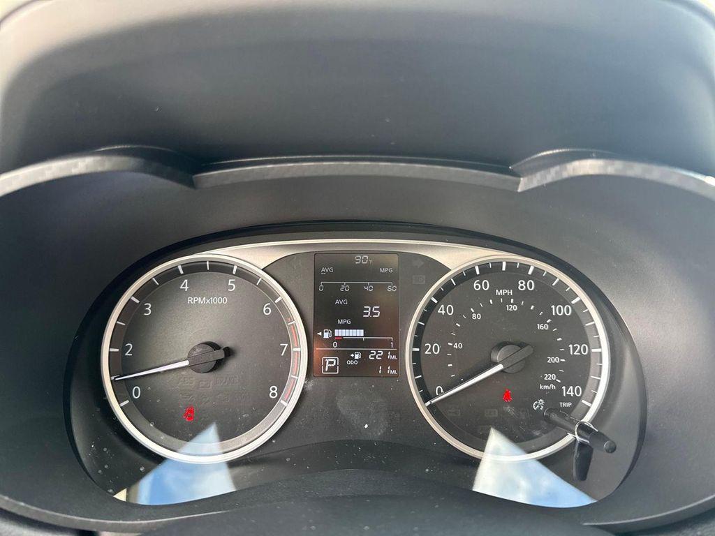 new 2025 Nissan Versa car