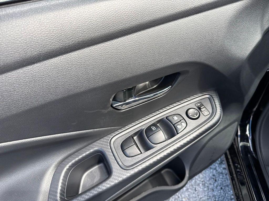 new 2025 Nissan Versa car