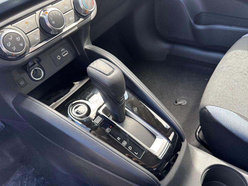 new 2025 Nissan Versa car