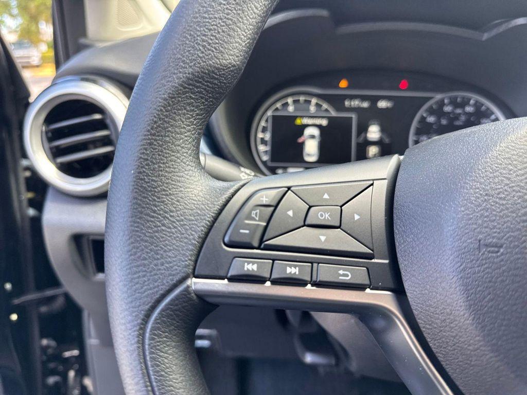 new 2025 Nissan Versa car