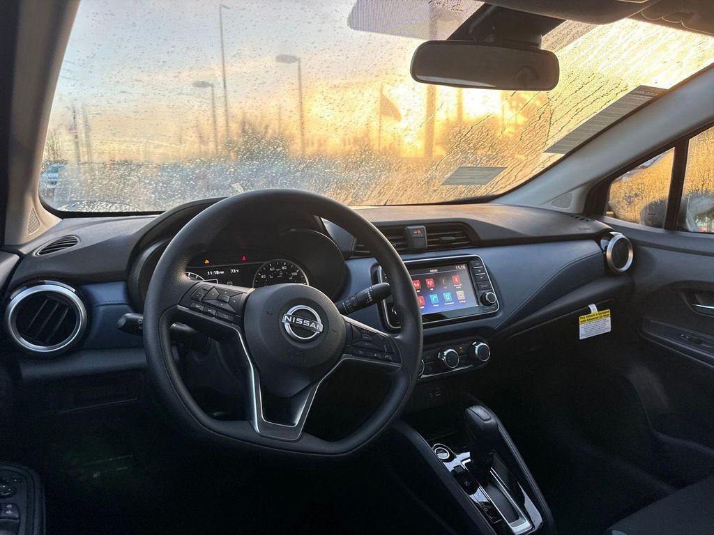 new 2025 Nissan Versa car