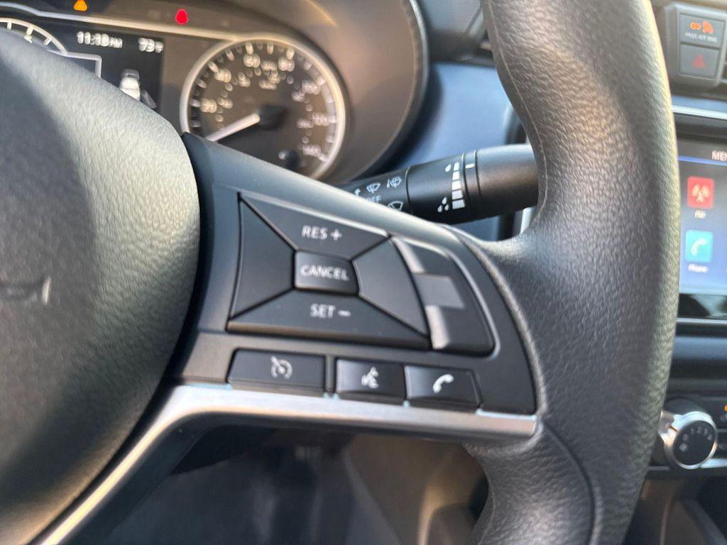 new 2025 Nissan Versa car