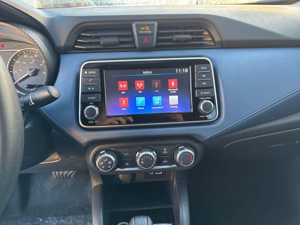 new 2025 Nissan Versa car