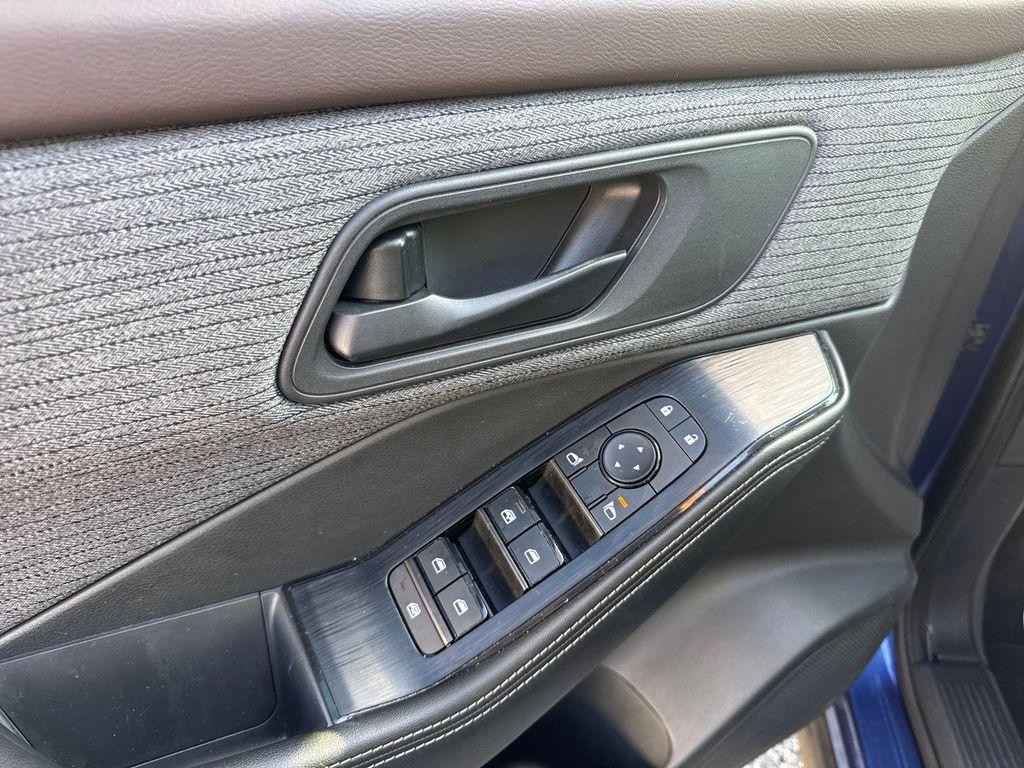 used 2021 Nissan Rogue car, priced at $17,886