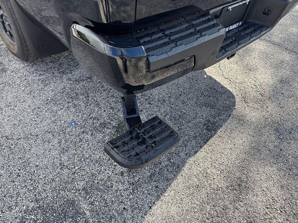 new 2026 Nissan Frontier car