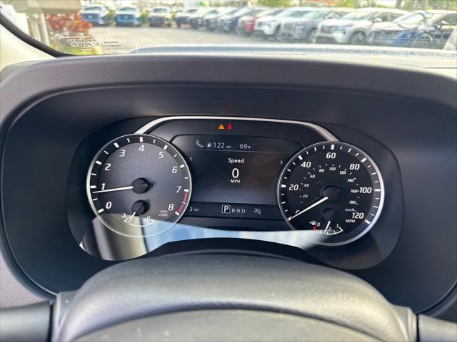 new 2025 Nissan Frontier car
