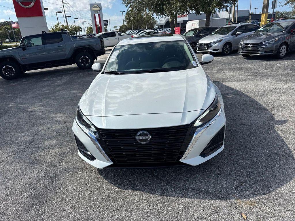 new 2025 Nissan Altima car