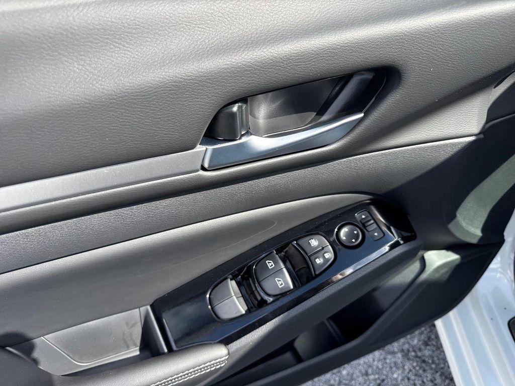 new 2025 Nissan Altima car