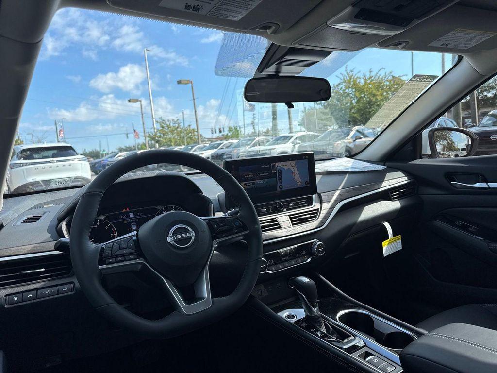 new 2025 Nissan Altima car