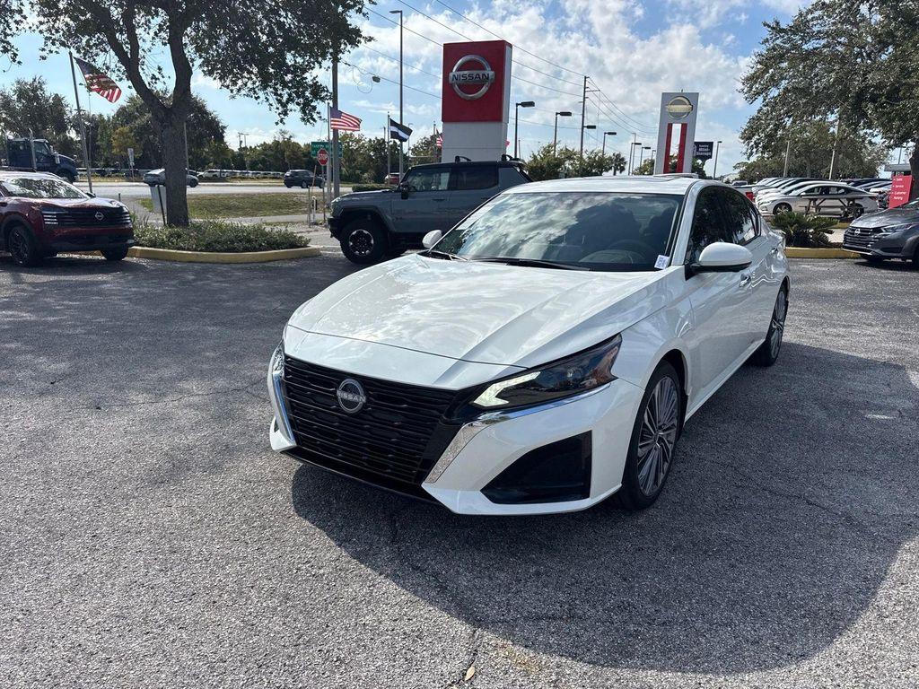 new 2025 Nissan Altima car