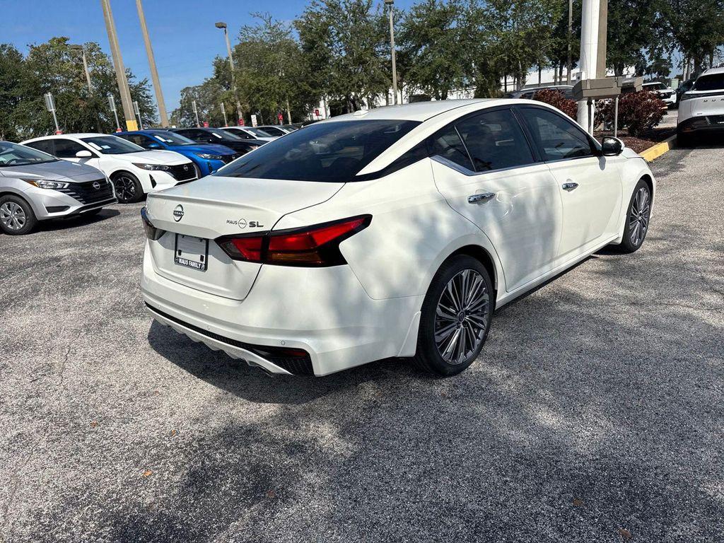 new 2025 Nissan Altima car