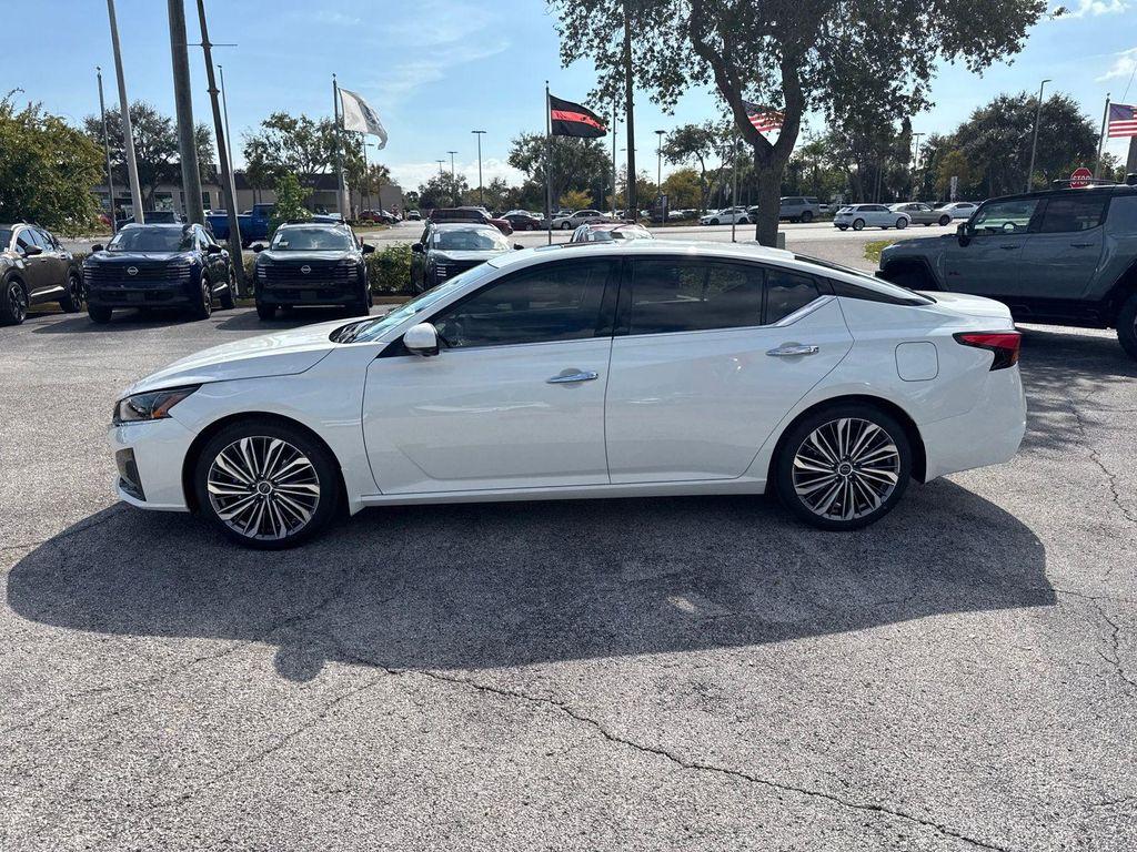 new 2025 Nissan Altima car