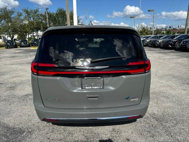 used 2022 Chrysler Pacifica Hybrid car, priced at $23,832