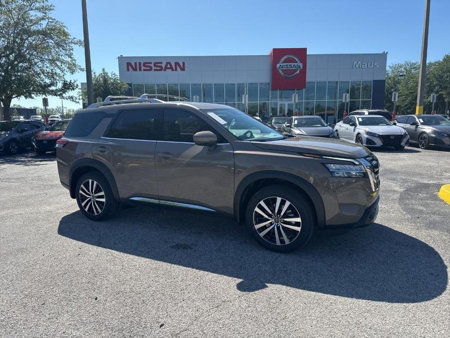new 2024 Nissan Pathfinder car, priced at $49,197