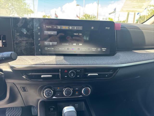 new 2025 Nissan Kicks car