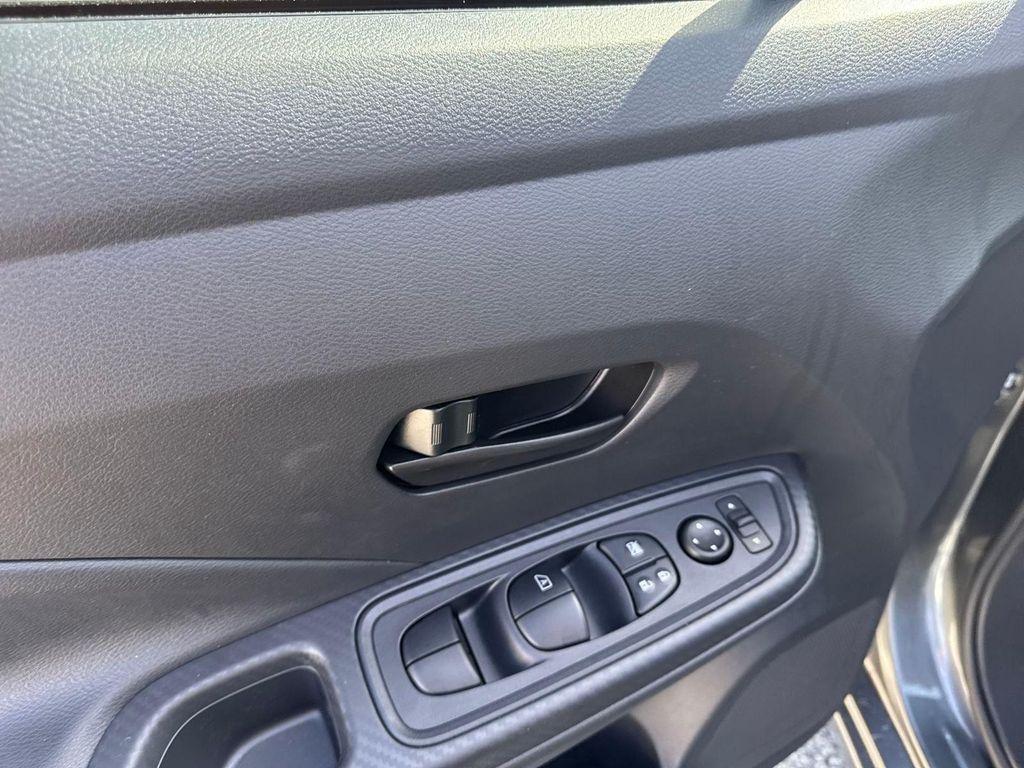 new 2025 Nissan Versa car