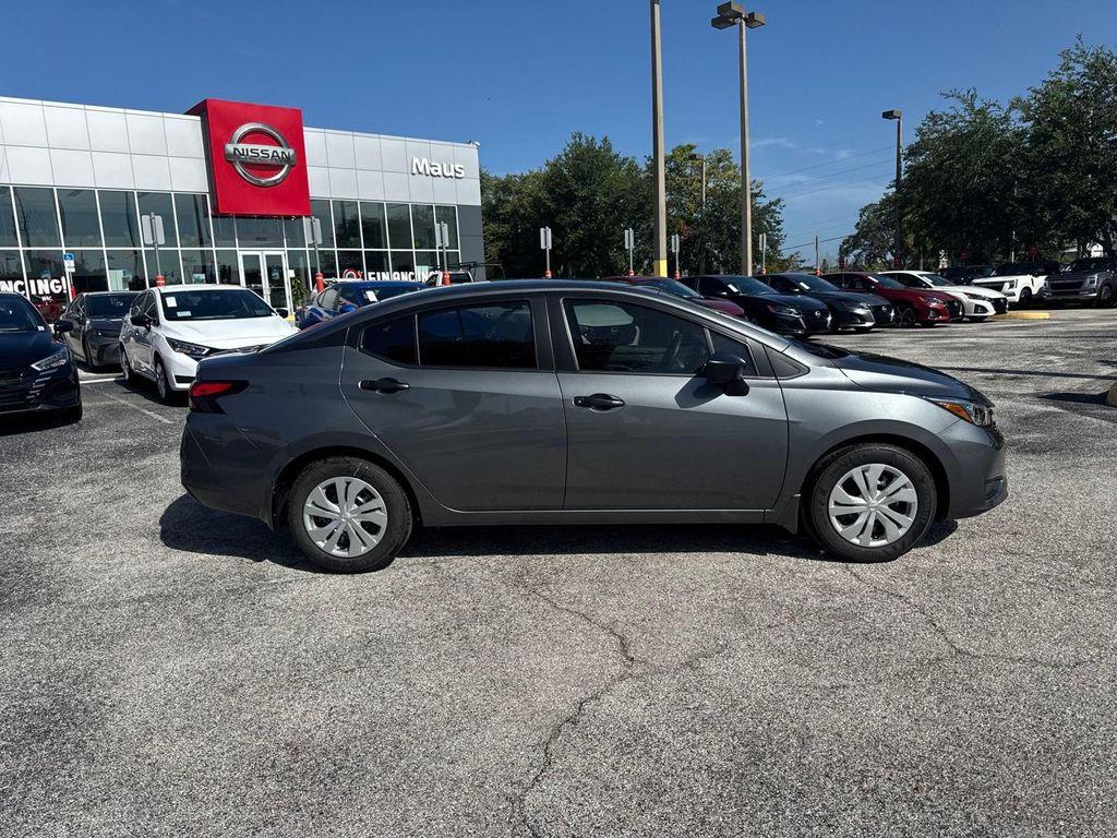 new 2025 Nissan Versa car