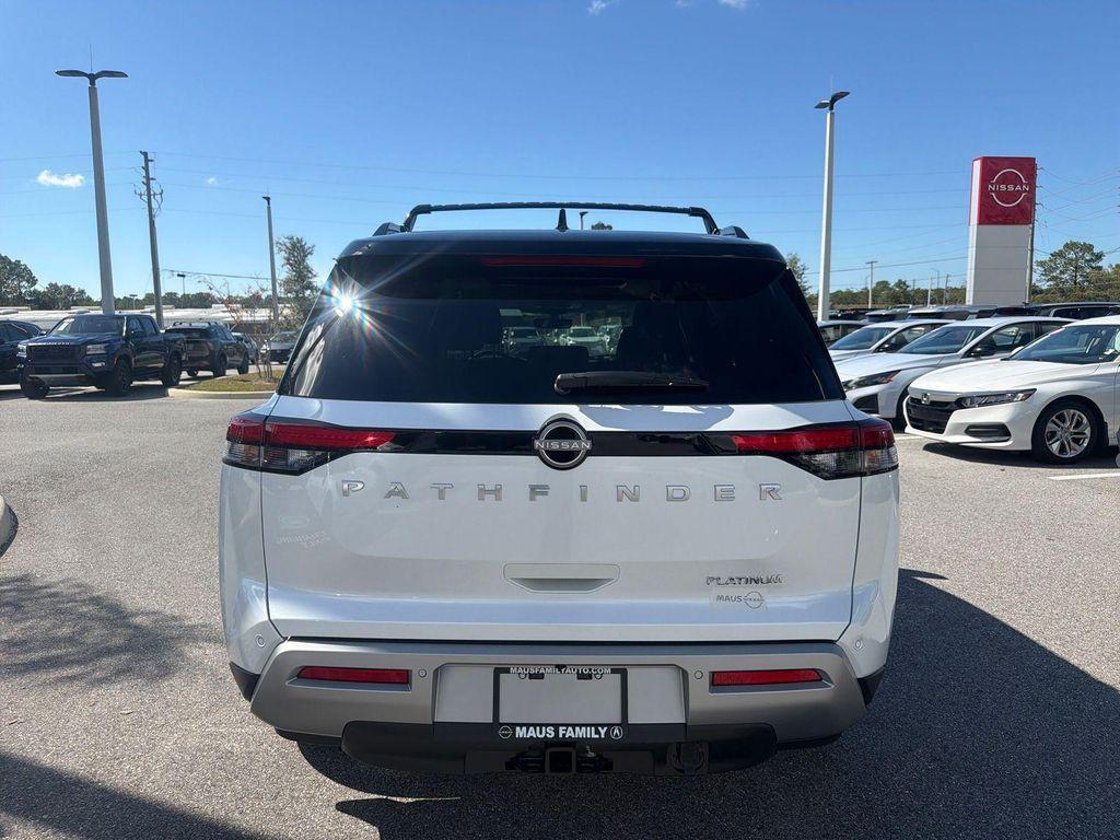 new 2025 Nissan Pathfinder car