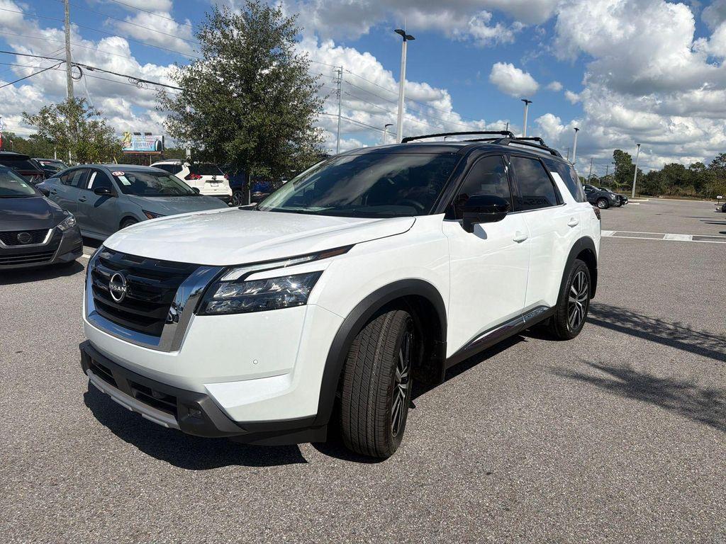 new 2025 Nissan Pathfinder car