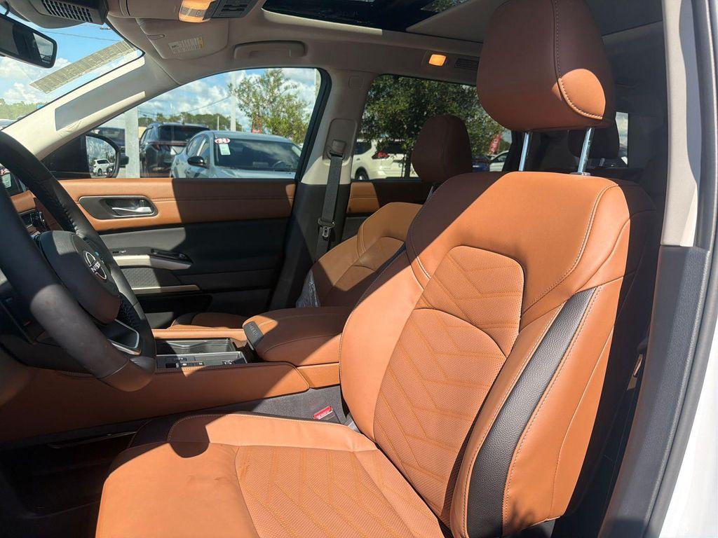 new 2025 Nissan Pathfinder car