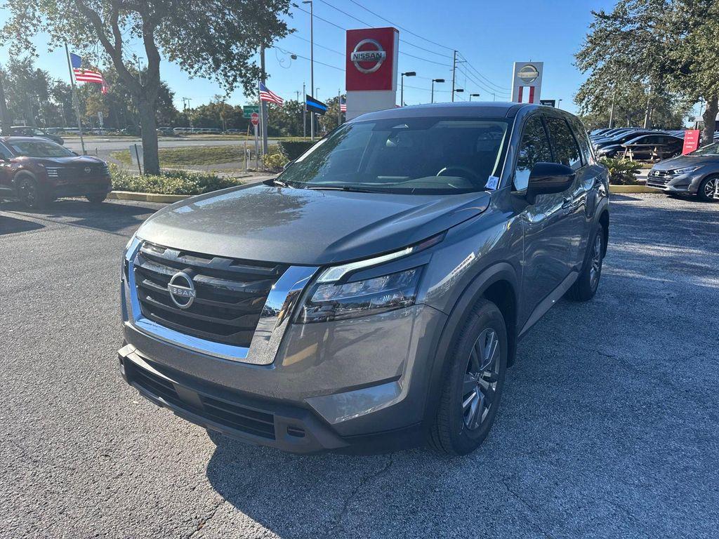 new 2025 Nissan Pathfinder car