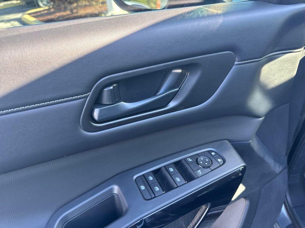 new 2025 Nissan Pathfinder car