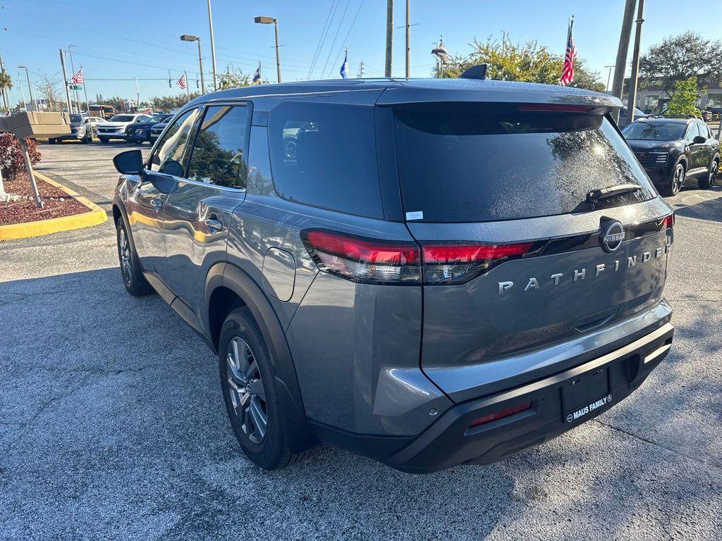 new 2025 Nissan Pathfinder car