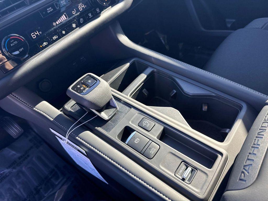 new 2025 Nissan Pathfinder car