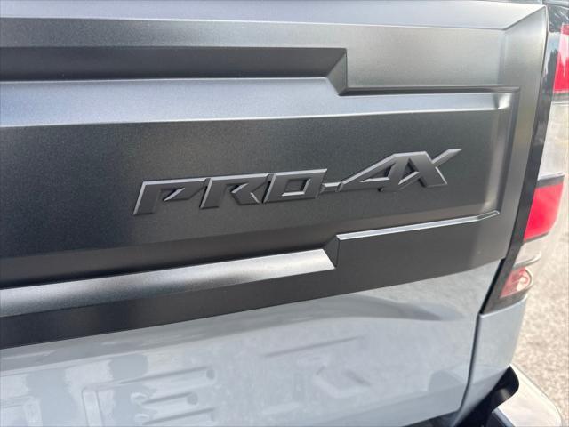 new 2025 Nissan Frontier car